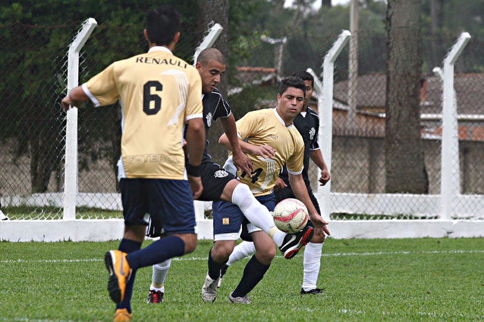 Futebol: Campeonato de São José dos Pinhais inicia neste domingo(1). Veja os jogos